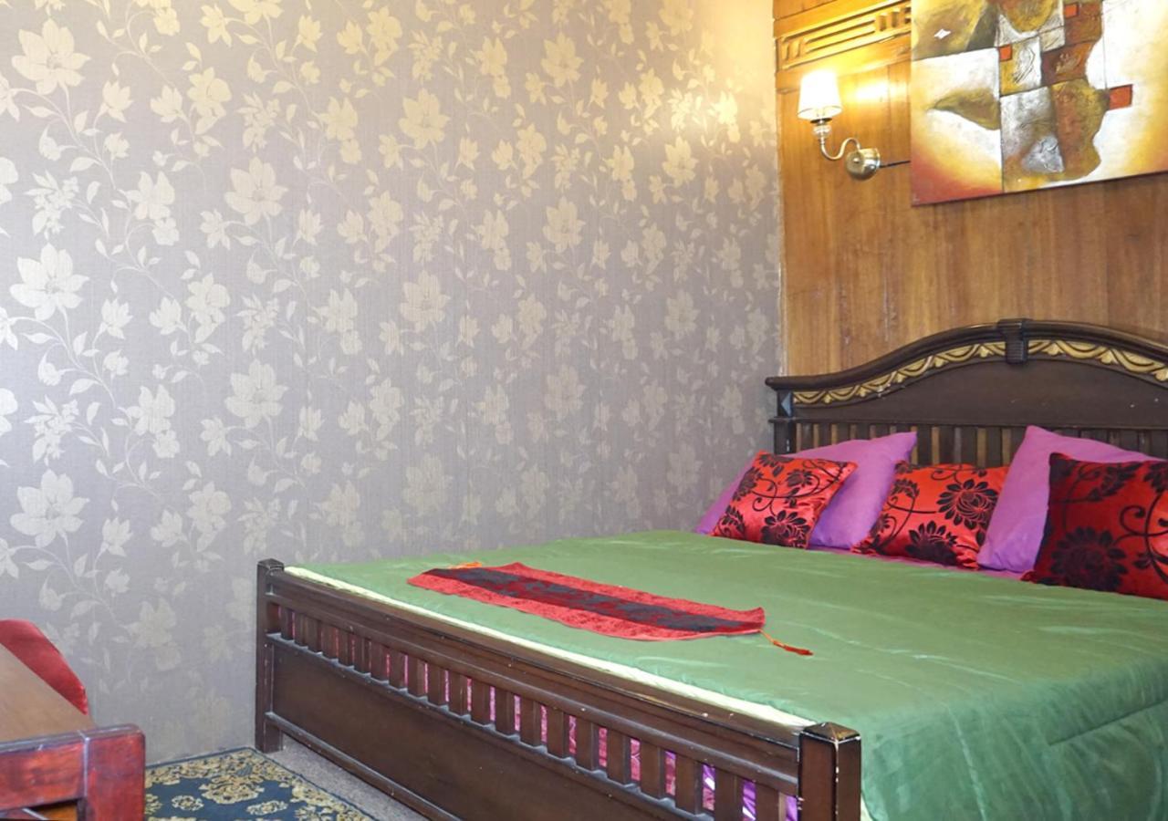Badjoeri Ethnic Wooden Homestay Бандунг Екстериор снимка