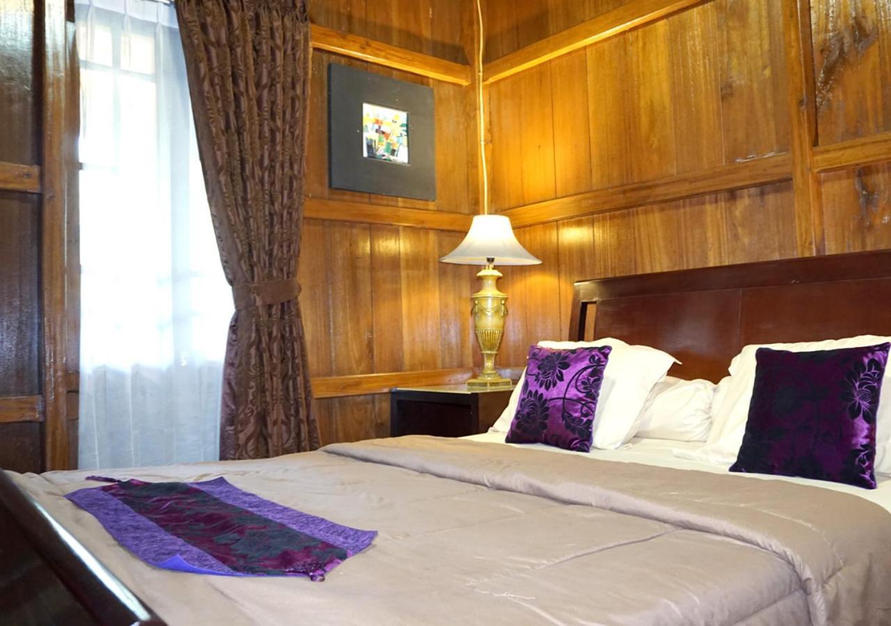 Badjoeri Ethnic Wooden Homestay Бандунг Екстериор снимка