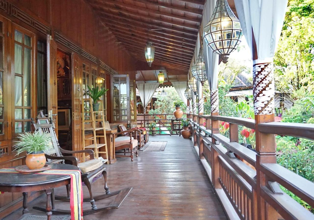 Badjoeri Ethnic Wooden Homestay Бандунг Екстериор снимка