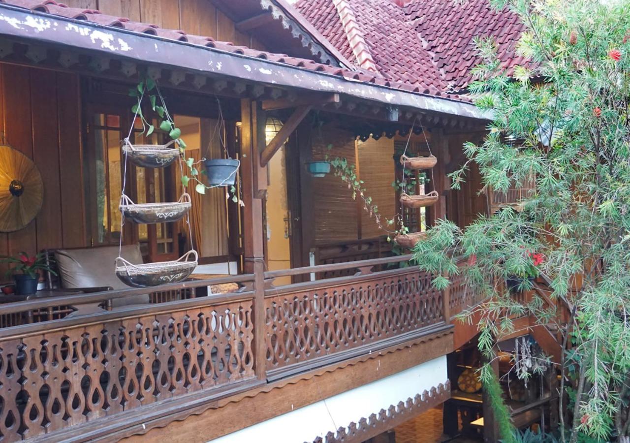 Badjoeri Ethnic Wooden Homestay Бандунг Екстериор снимка