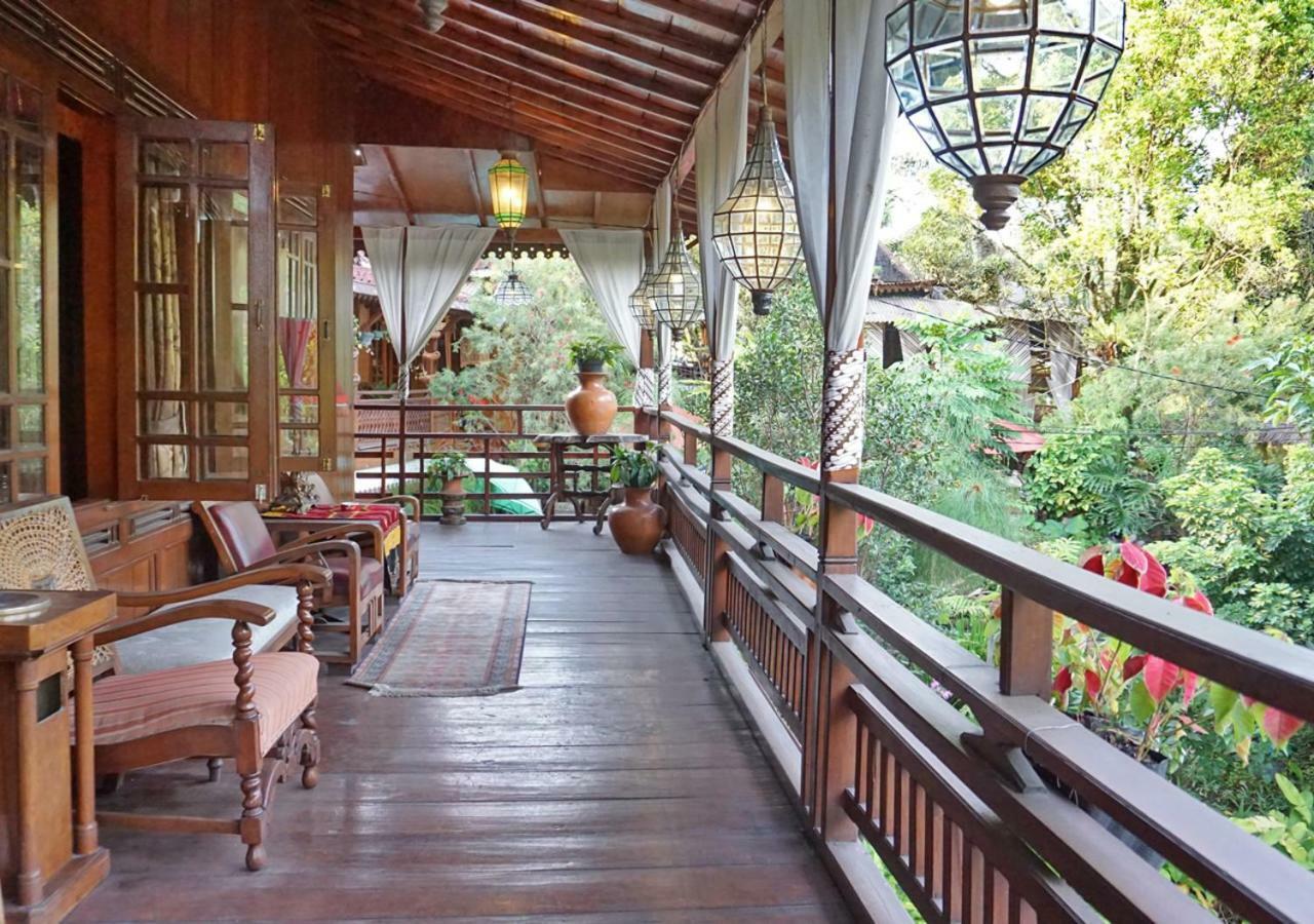 Badjoeri Ethnic Wooden Homestay Бандунг Екстериор снимка