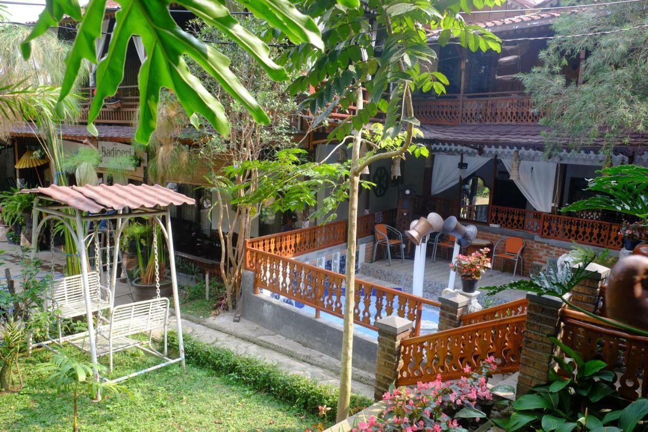 Badjoeri Ethnic Wooden Homestay Бандунг Екстериор снимка
