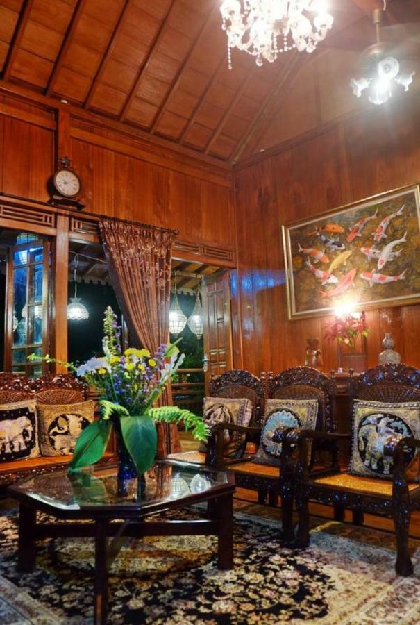 Badjoeri Ethnic Wooden Homestay Бандунг Екстериор снимка