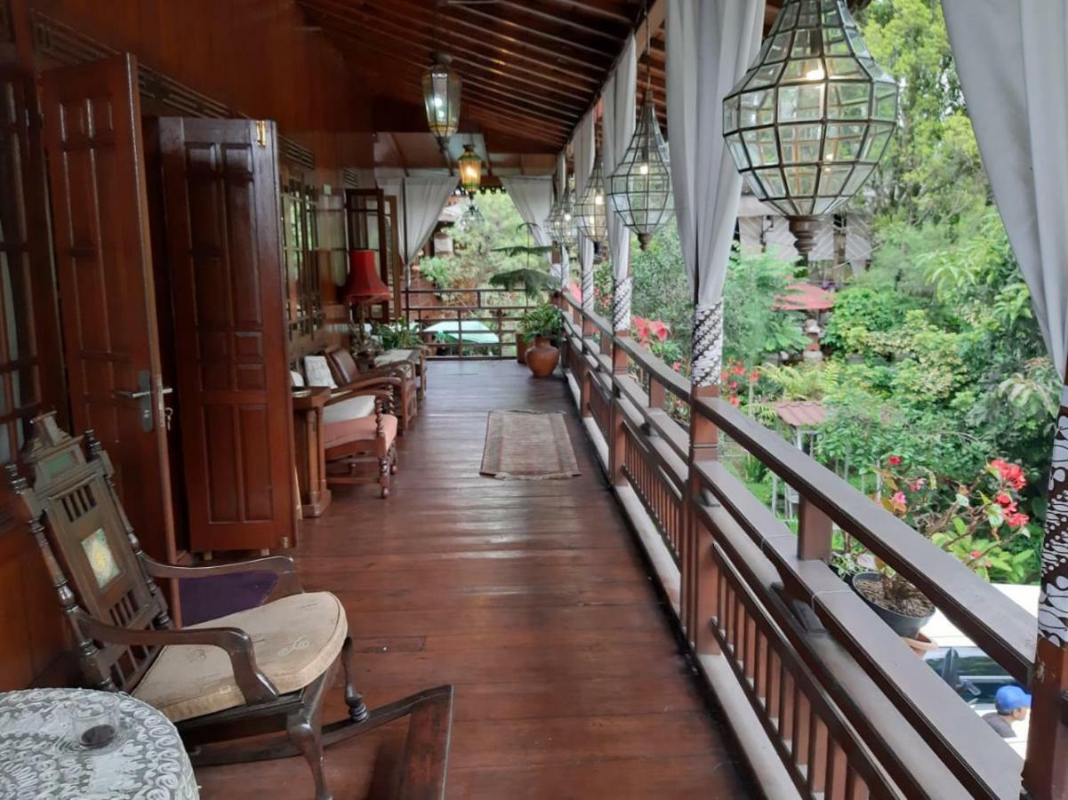 Badjoeri Ethnic Wooden Homestay Бандунг Екстериор снимка
