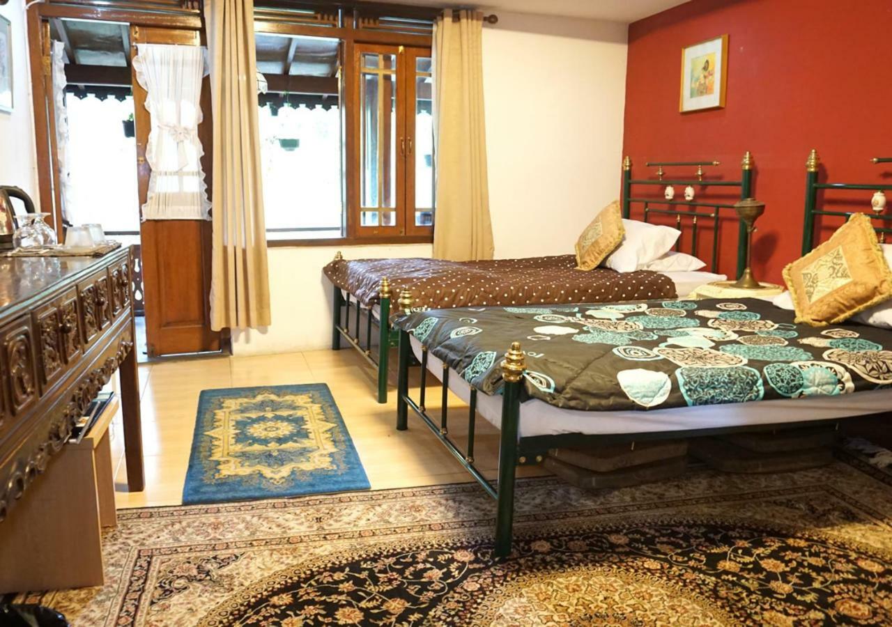 Badjoeri Ethnic Wooden Homestay Бандунг Екстериор снимка